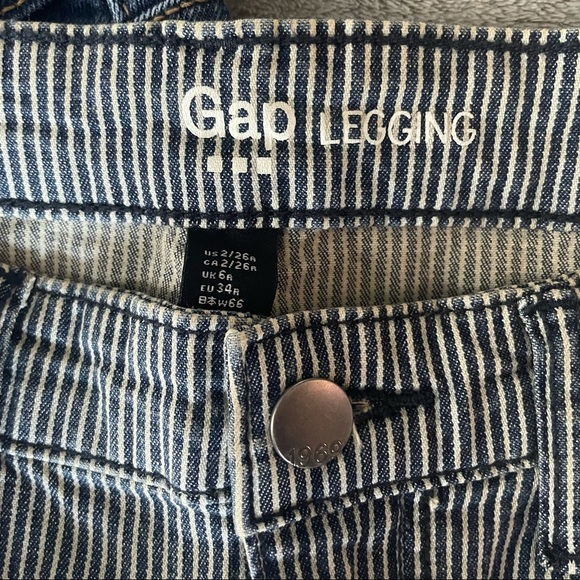 Variety of 4 pairs of Jeans - size 2 - Picture 7 of 16